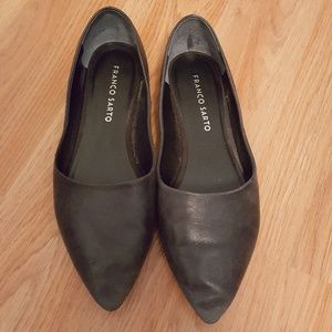 XsoldX Black Pointy Toe Flats